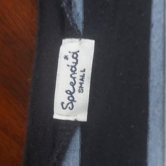 SPLENDID Top - Picture 2 of 3